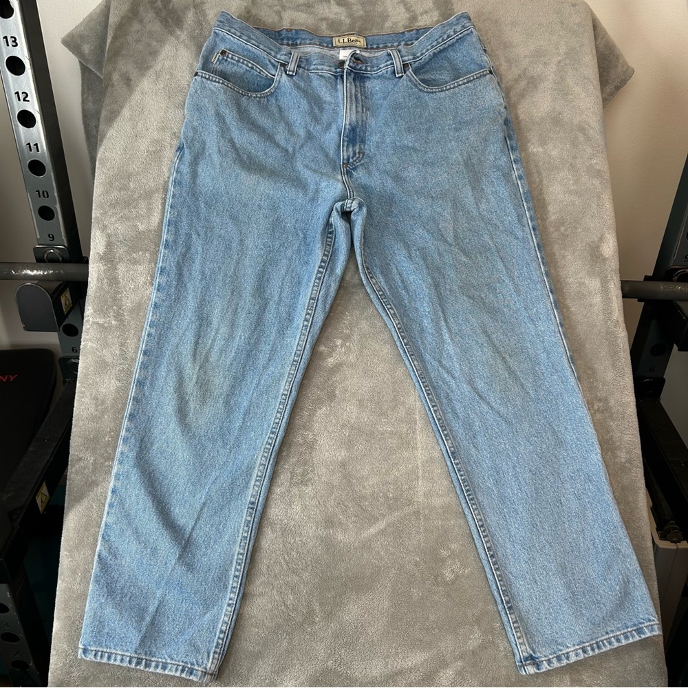 Men's LL Bean Classic Fit Straight Leg Blue Jeans Dirty Distressed Size 36x29